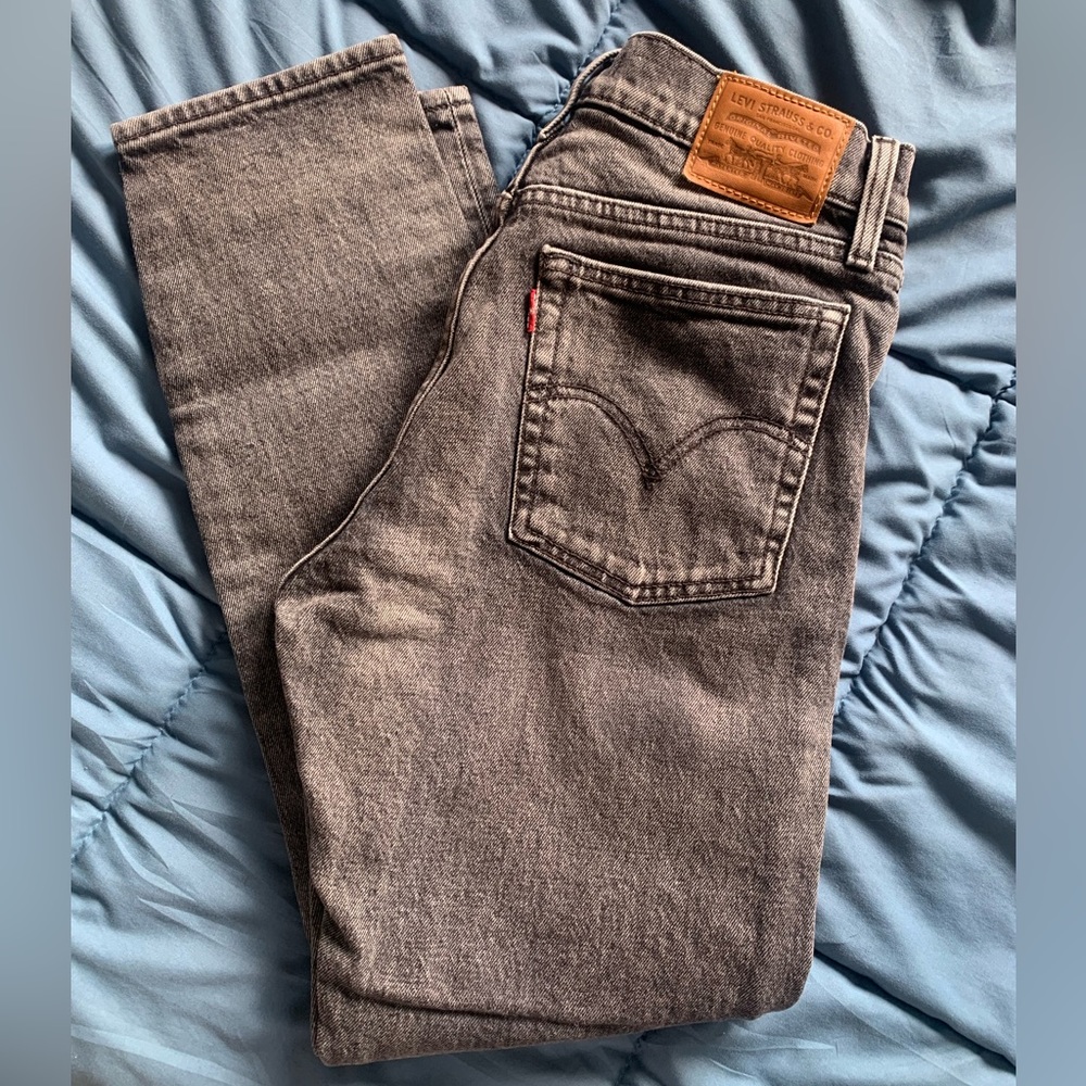 Levi’s Women Wedgie straight Jeans size 26